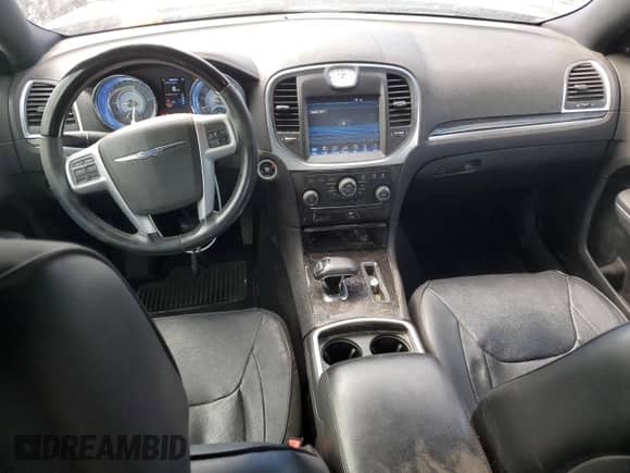 2014 Chrysler 300 C с VIN 2C3CCAKGXEH194399, выставлен на аукционе Copart как лот 80751815 с пробегом 225 249 миль миль и Списание • Salvage title. История ставок и продаж доступна на DreamBid. Изображение 8.