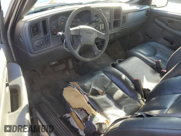 2005 GMC Sierra 1500 SLE with VIN 2GTEC19V651224676, listed as a Copart auction lot 84552444 with 196,602 mi miles and Salvage title. Bid and sale history available at DreamBid. Image 8.