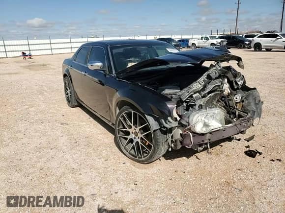 2010 Chrysler 300 C Hemi с VIN 2C3CA6CT7AH154175, выставлен на аукционе Copart как лот 55803785 с пробегом 171 451 миль миль и Списание • Salvage title. История ставок и продаж доступна на DreamBid. Изображение 14.