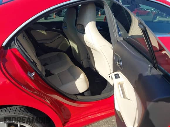 2016 Mercedes-Benz CLA 250 with VIN WDDSJ4GB5GN364955, listed as a IAAI auction lot 43408956 with 47,092 mi miles and . Bid and sale history available at DreamBid. Image 8.