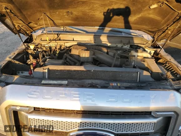 2016 Ford F-250 Lariat z VIN 1FT7W2B69GED08064, wystawiony jako Copart lot #84026735 z przebiegiem 125 649 mil mil oraz Szkoda całkowita • Salvage title. Historia ofert i sprzedaży dostępna na DreamBid. Obrazek 11.