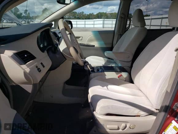 2011 Toyota Sienna LE с VIN 5TDKK3DC8BS118287, выставлен на аукционе Copart как лот 85338715 с пробегом 201 015 миль миль и Чистый • Clean title. История ставок и продаж доступна на DreamBid. Изображение 7.