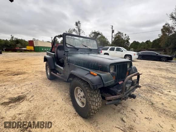 1988 Jeep Wrangler z VIN 2BCCV8119JB525337, wystawiony jako Copart lot #80337504 z przebiegiem 142 178 mil mil oraz Czysty tytuł • Clean title. Historia ofert i sprzedaży dostępna na DreamBid. Obrazek 6.