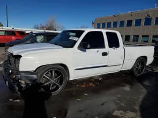2003 Chevrolet Silverado 1500 LT z VIN 2GCEC19T831240891, wystawiony jako Copart lot #43049415 z przebiegiem 189 182 mil mil oraz Szkoda całkowita • Salvage title. Historia ofert i sprzedaży dostępna na DreamBid. Obrazek 1.