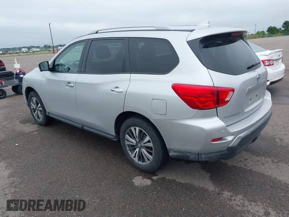 2020 Nissan Pathfinder SL with VIN 5N1DR2CM6LC617046, listed as a IAAI auction lot 42580180 with 134,310 mi miles and . Bid and sale history available at DreamBid. Image 3.