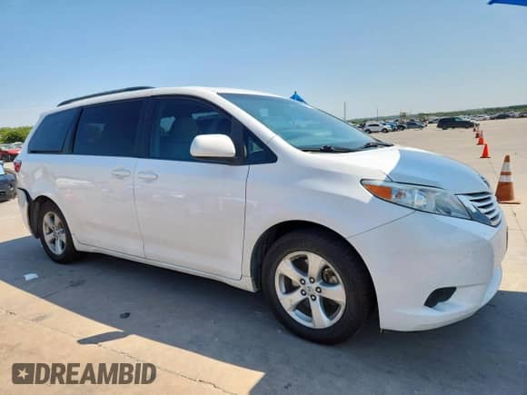 2017 Toyota Sienna LE Auto Access Seat с VIN 5TDKZ3DC3HS850430, выставлен на аукционе Copart как лот 71552575 с пробегом 122 998 миль миль и Списание • Salvage title. История ставок и продаж доступна на DreamBid. Изображение 4.