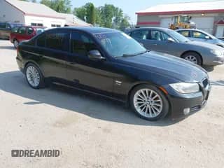 2010 BMW 3 Series 328i xDrive с VIN WBAPK5C50AA810542, выставлен на аукционе IAAI как лот 42932399 с пробегом 136 815 миль миль и . История ставок и продаж доступна на DreamBid. Изображение 1.