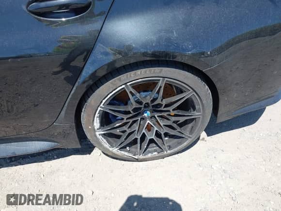 2025 BMW M3 Competition xDrive z VIN WBS33HJ05SFU14546, wystawiony jako IAAI lot #42067298 z przebiegiem 367 mil mil oraz . Historia ofert i sprzedaży dostępna na DreamBid. Obrazek 20.