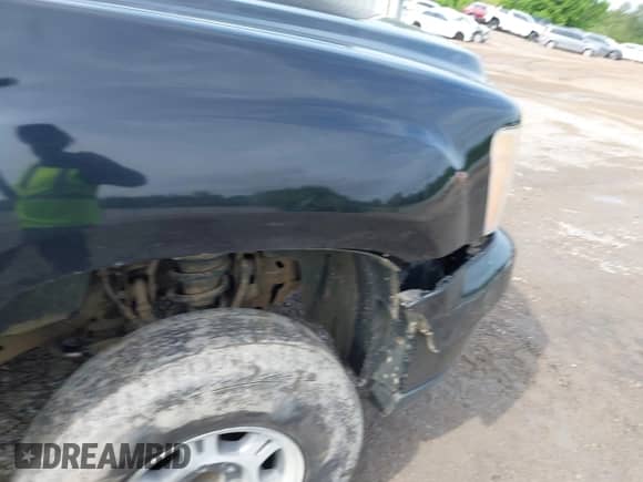 2013 GMC Sierra 1500 Denali z VIN 3GTP1XE23DG300664, wystawiony jako IAAI lot #42071928 z przebiegiem 232 181 mil mil oraz . Historia ofert i sprzedaży dostępna na DreamBid. Obrazek 17.