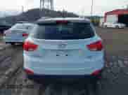 2014 Hyundai Tucson Walking Dead Edition z VIN KM8JUCAG6EU876024, wystawiony jako IAAI lot #41526297 z przebiegiem 213 196 mil mil oraz . Historia ofert i sprzedaży dostępna na DreamBid. Obrazek 16.