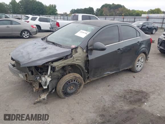 2015 Chevrolet Sonic LT с VIN 1G1JC5SH4F4128120, выставлен на аукционе IAAI как лот 43530758 с пробегом 139 446 миль миль и . История ставок и продаж доступна на DreamBid. Изображение 2.