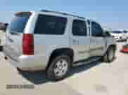 2010 Chevrolet Tahoe LS z VIN 1GNUCAE01AR288249, wystawiony jako Copart lot #71568515 z przebiegiem Nie podano mil oraz Szkoda całkowita • Salvage title. Historia ofert i sprzedaży dostępna na DreamBid. Obrazek 3.