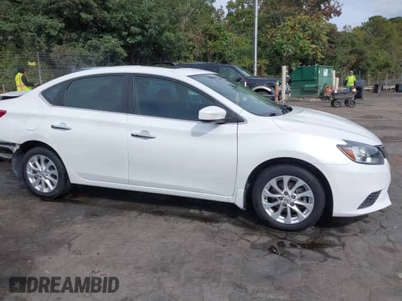 2017 Nissan Sentra SR with VIN 3N1AB7AP5HY304464, listed as a IAAI auction lot 43406626 with 31,774 mi miles and . Bid and sale history available at DreamBid. Image 14.