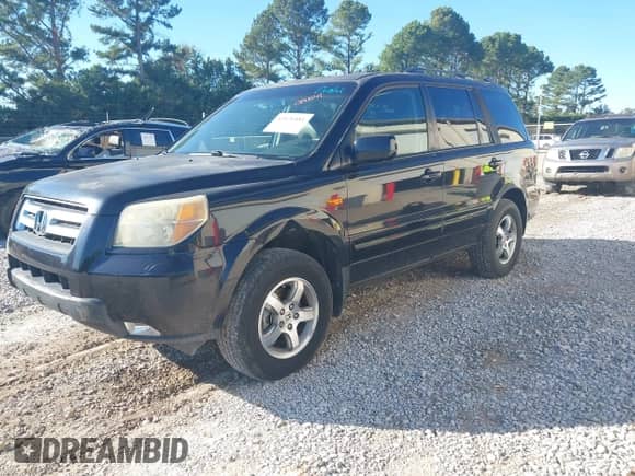 2006 Honda Pilot EX with VIN 5FNYF28466B014354, listed as a IAAI auction lot 43526481 with 201,016 mi miles and . Bid and sale history available at DreamBid. Image 2.