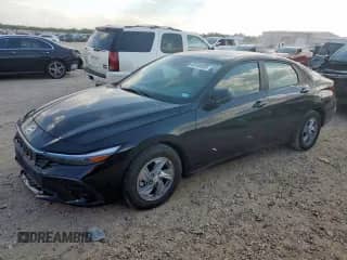 2024 Hyundai Elantra SE z VIN KMHLL4DG7RU723235, wystawiony jako Copart lot #80746585 z przebiegiem 24 536 mil mil oraz Szkoda całkowita • Salvage title. Historia ofert i sprzedaży dostępna na DreamBid. Obrazek 1.