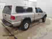 1999 Chevrolet S-10 LS ZR2 z VIN 1GCCT19W0X8182408, wystawiony jako Copart lot #81140355 z przebiegiem Nie podano mil oraz Czysty tytuł • Clean title. Historia ofert i sprzedaży dostępna na DreamBid. Obrazek 3.