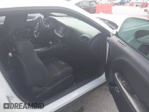 2015 Dodge Challenger SXT z VIN 2C3CDZAG0FH718836, wystawiony jako IAAI lot #43299021 z przebiegiem 133 816 mil mil oraz . Historia ofert i sprzedaży dostępna na DreamBid. Obrazek 5.