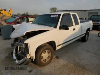 1996 Chevrolet Silverado 1500 с VIN 1GCEC19RXTE225649, выставлен на аукционе Copart как лот 70464145 с пробегом 201 280 миль миль и Списание • Salvage title. История ставок и продаж доступна на DreamBid. Изображение 1.