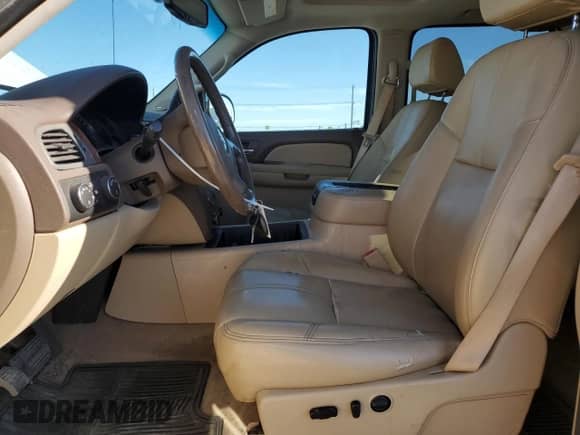 2009 Chevrolet Silverado 1500 LTZ z VIN 3GCEK33M99G242620, wystawiony jako Copart lot #68374975 z przebiegiem 159 424 mil mil oraz Szkoda całkowita • Salvage title. Historia ofert i sprzedaży dostępna na DreamBid. Obrazek 6.