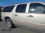 2008 Chevrolet Suburban 3LT с VIN 1GNFC16J28J230577, выставлен на аукционе IAAI как лот 42323123 с пробегом Не указан миль и . История ставок и продаж доступна на DreamBid. Изображение 6.