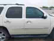 2012 Chevrolet Tahoe LTZ z VIN 1GNSCCE06CR305746, wystawiony jako IAAI lot #41852437 z przebiegiem 198 372 mil mil oraz . Historia ofert i sprzedaży dostępna na DreamBid. Obrazek 13.