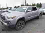 2019 Toyota Tacoma SR5 с VIN 3TMAZ5CN3KM104917, выставлен на аукционе IAAI как лот 43210298 с пробегом 136 976 миль миль и . История ставок и продаж доступна на DreamBid. Изображение 2.