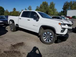 2022 Chevrolet Silverado 2500HD Custom z VIN 1GC4YMEYXNF108291, wystawiony jako Copart lot #85732325 z przebiegiem 78 190 mil mil oraz Szkoda całkowita • Salvage title. Historia ofert i sprzedaży dostępna na DreamBid. Obrazek 4.