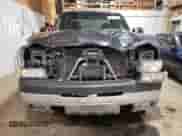 2003 Chevrolet Silverado 2500HD LT z VIN 1GCHK29G03E374026, wystawiony jako Copart lot #66545055 z przebiegiem 121 815 mil mil oraz Czysty tytuł • Clean title. Historia ofert i sprzedaży dostępna na DreamBid. Obrazek 5.