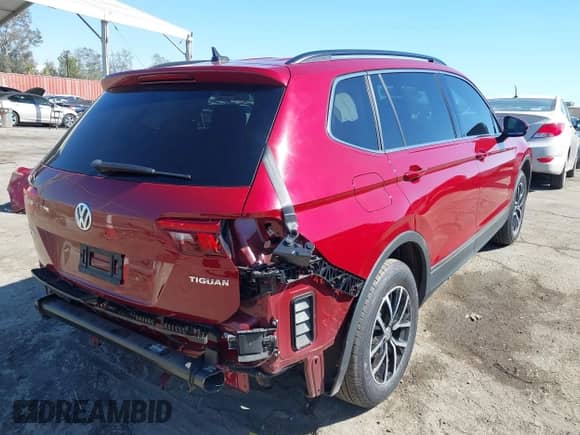 2021 Volkswagen Tiguan SE with VIN 3VV3B7AXXMM086434, listed as a IAAI auction lot 43131011 with 35,514 mi miles and . Bid and sale history available at DreamBid. Image 4.
