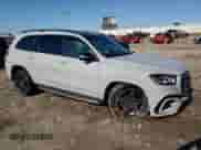 2025 Mercedes-Benz GLS 450 z VIN 4JGFF5KE8SB388466, wystawiony jako Copart lot #62907065 z przebiegiem 1 726 mil mil oraz Szkoda całkowita • Salvage title. Historia ofert i sprzedaży dostępna na DreamBid. Obrazek 4.