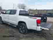 2017 Toyota Tacoma SR5 с VIN 3TMCZ5AN3HM106655, выставлен на аукционе IAAI как лот 41838777 с пробегом 63 740 миль миль и . История ставок и продаж доступна на DreamBid. Изображение 3.