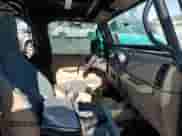 2001 Jeep Wrangler Sahara с VIN 1J4FA59S11P327163, выставлен на аукционе Copart как лот 68220125 с пробегом Не указан миль и Списание • Salvage title. История ставок и продаж доступна на DreamBid. Изображение 10.