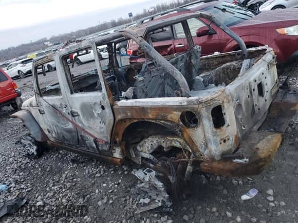 2007 Jeep Wrangler Unlimited Rubicon with VIN 1J4GA691X7L136438, listed as a Copart auction lot 85006784 with Not provided miles and Non repairable. Bid and sale history available at DreamBid. Image 2.