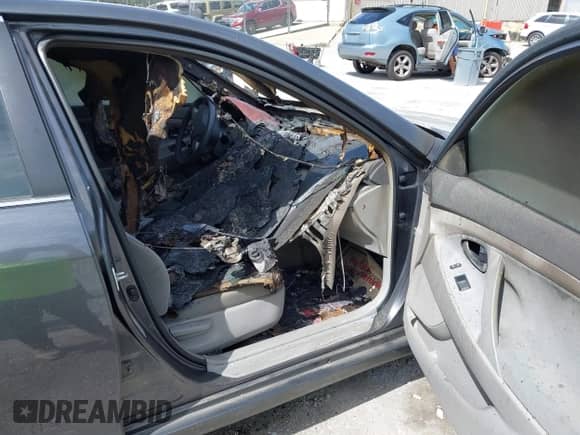 2009 Toyota Camry with VIN 4T1BE46K59U855630, listed as a IAAI auction lot 43361086 with Not provided miles and . Bid and sale history available at DreamBid. Image 5.