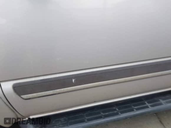 2005 Chevrolet Tahoe LS with VIN 1GNEC13T95J112121, listed as a IAAI auction lot 41426185 with 188,605 mi miles and . Bid and sale history available at DreamBid. Image 6.