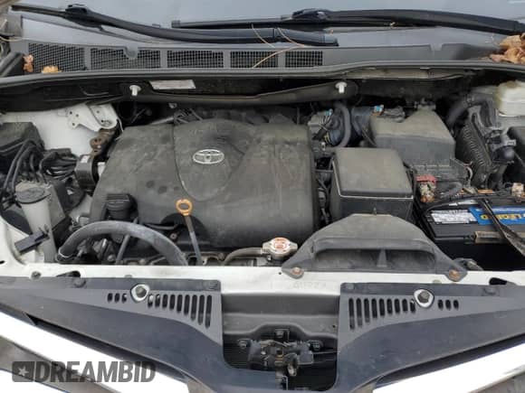 2019 Toyota Sienna LE with VIN 5TDJZ3DC9KS225078, listed as a Copart auction lot 82791894 with 35,579 mi miles and Salvage title. Bid and sale history available at DreamBid. Image 12.