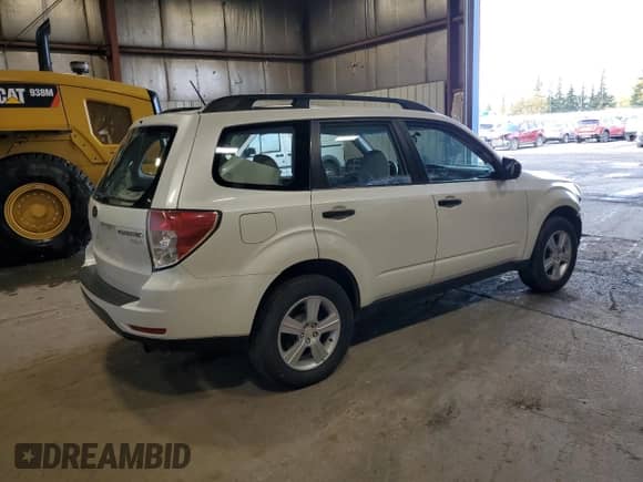 2011 Subaru Forester X with VIN JF2SHABC1BH739477, listed as a Copart auction lot 81896015 with 121,729 mi miles and Salvage title. Bid and sale history available at DreamBid. Image 3.