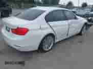 2015 BMW 3 Series 328i xDrive с VIN WBA3B3G56FNR88503, выставлен на аукционе IAAI как лот 43420238 с пробегом 76 193 миль миль и . История ставок и продаж доступна на DreamBid. Изображение 4.