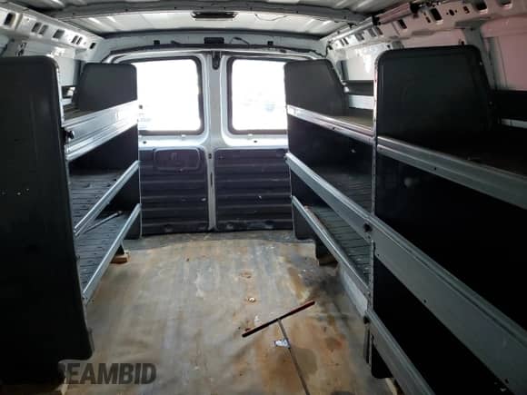 2012 Chevrolet Express Cargo с VIN 1GCSGAFX3C1124681, выставлен на аукционе Copart как лот 63497015 с пробегом 186 235 миль миль и На запчасти • Non repairable. История ставок и продаж доступна на DreamBid. Изображение 10.