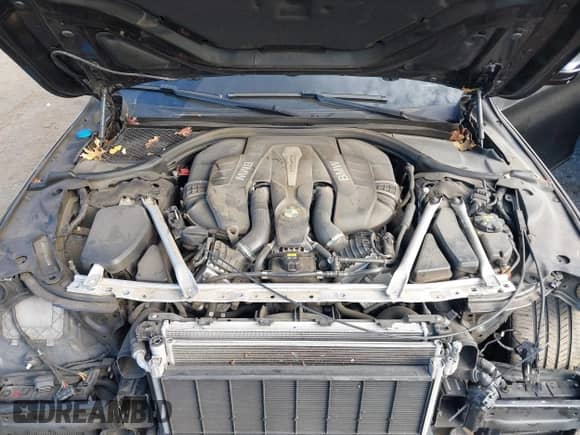 2019 BMW 7 Series 750i xDrive with VIN WBA7F2C52KB240302, listed as a IAAI auction lot 40984933 with 93,737 mi miles and . Bid and sale history available at DreamBid. Image 10.
