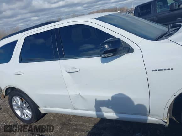 2023 Dodge Durango R/T Plus z VIN 1C4SDHCT5PC553205, wystawiony jako IAAI lot #41740140 z przebiegiem 63 083 mil mil oraz . Historia ofert i sprzedaży dostępna na DreamBid. Obrazek 13.