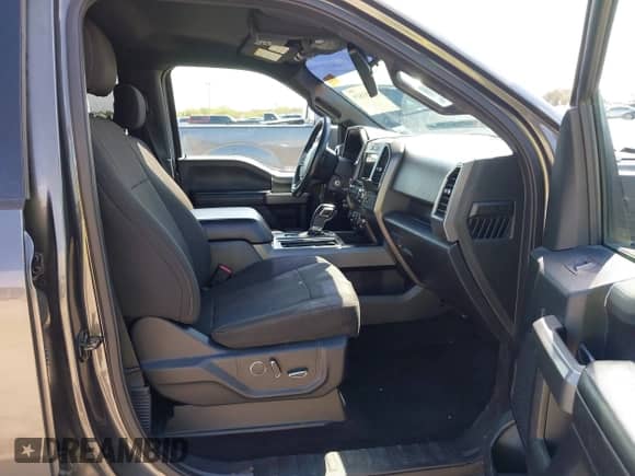 2017 Ford F-150 XL z VIN 1FTEW1CP7HFB49260, wystawiony jako IAAI lot #42951829 z przebiegiem 128 291 mil mil oraz . Historia ofert i sprzedaży dostępna na DreamBid. Obrazek 5.