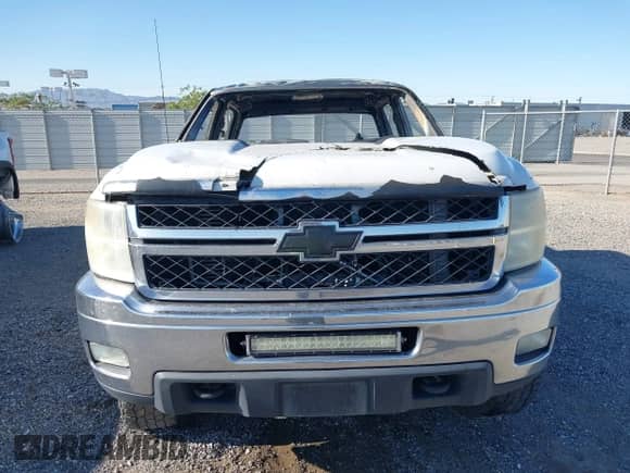 2011 Chevrolet Silverado 2500HD LTZ with VIN 1GC1KYE85BF205387, listed as a IAAI auction lot 42781017 with Not provided miles and . Bid and sale history available at DreamBid. Image 11.