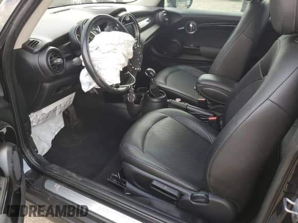 2019 MINI Hardtop Cooper with VIN WMWXP5C57K2H30753, listed as a Copart auction lot 57347275 with 98,063 mi miles and Salvage title. Bid and sale history available at DreamBid. Image 7.