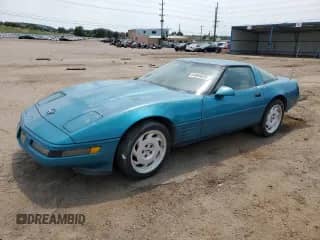 1992 Chevrolet Corvette с VIN 1G1YY23P6N5109467, выставлен на аукционе Copart как лот 64860625 с пробегом Не указан миль и Чистый • Clean title. История ставок и продаж доступна на DreamBid. Изображение 1.