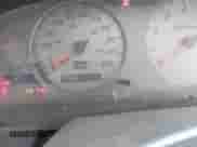 2001 Nissan Frontier SVE z VIN 1N6MD26Y11C368926, wystawiony jako IAAI lot #41054779 z przebiegiem 182 621 mil mil oraz . Historia ofert i sprzedaży dostępna na DreamBid. Obrazek 7.