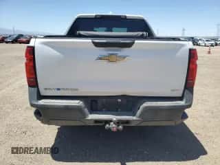 2024 Chevrolet Silverado EV Work Truck z VIN 1GC10VEL5RU204349, wystawiony jako Copart lot #58416735 z przebiegiem 14 291 mil mil oraz Szkoda całkowita • Salvage title. Historia ofert i sprzedaży dostępna na DreamBid. Obrazek 6.
