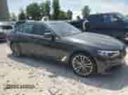 2019 BMW 5 Series 530e xDrive z VIN WBAJB1C59KB376969, wystawiony jako Copart lot #64125575 z przebiegiem 132 820 mil mil oraz Czysty tytuł • Clean title. Historia ofert i sprzedaży dostępna na DreamBid. Obrazek 4.