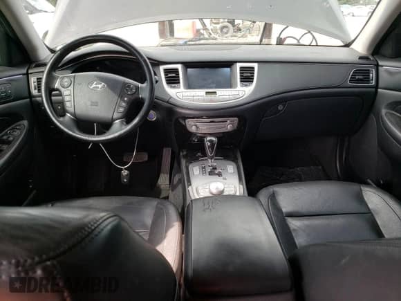 2014 Hyundai Genesis R-Spec с VIN KMHGC4DH1EU265213, выставлен на аукционе Copart как лот 61543503 с пробегом 76 661 миль миль и Списание • Salvage title. История ставок и продаж доступна на DreamBid. Изображение 8.