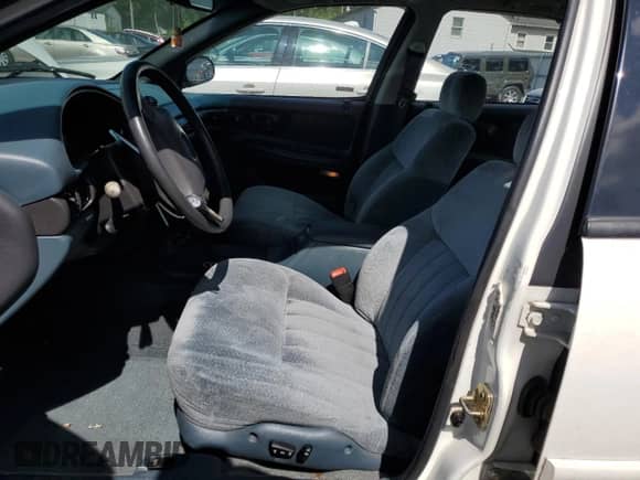 1996 Dodge Intrepid z VIN 2B3HD56F7TH146719, wystawiony jako Copart lot #68225004 z przebiegiem 61 077 mil mil oraz Szkoda całkowita • Salvage title. Historia ofert i sprzedaży dostępna na DreamBid. Obrazek 7.